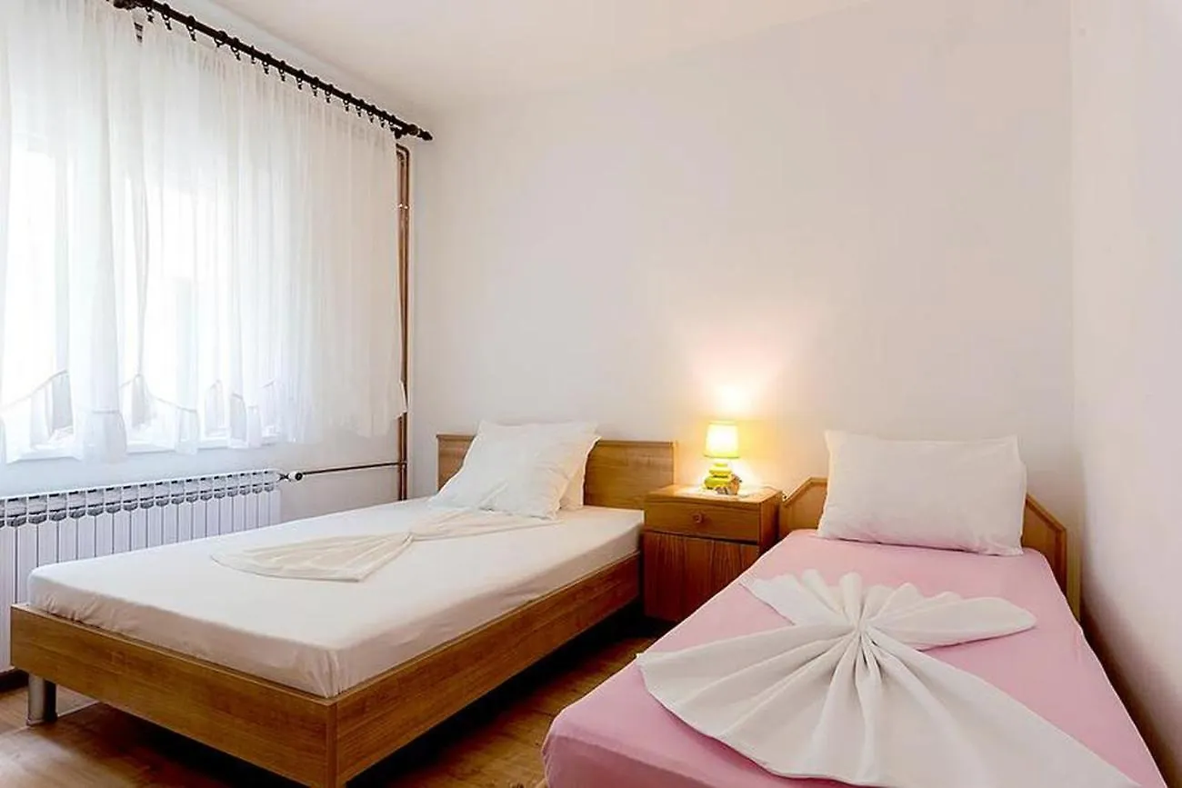 Apartment La Dostana 2 Dramalj Croatia